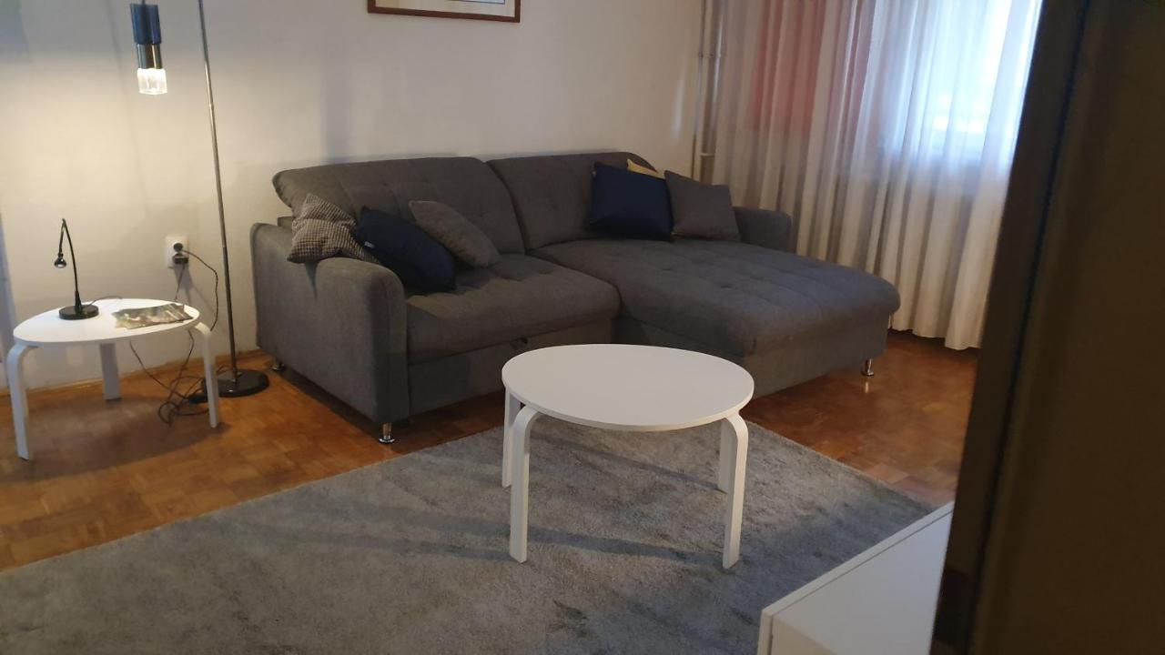 Apartment Sretni Dimnjacar Осиек Экстерьер фото